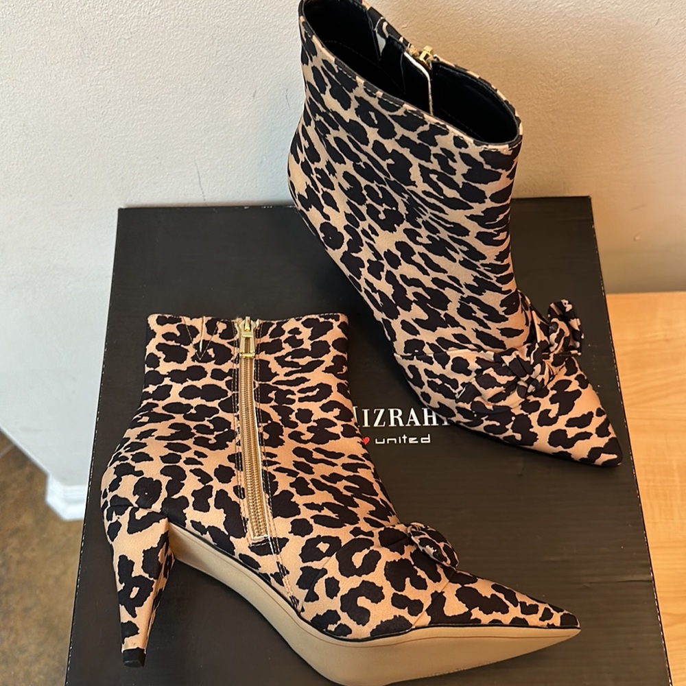 Isaac Mizrahi Tessa Animal Print Side Zip Ankle Boots w/Knotted Bow - 8